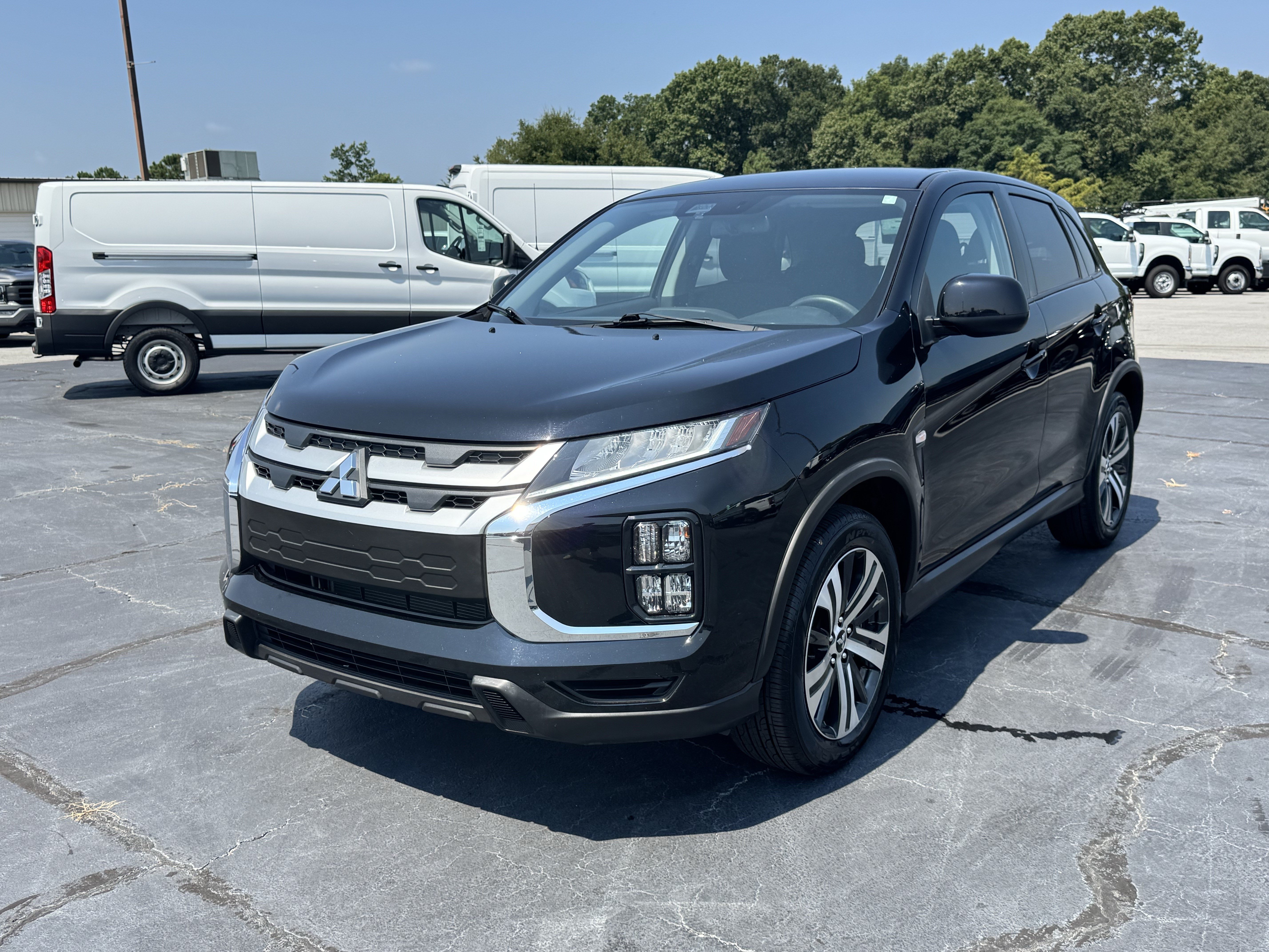 Used 2025 Mitsubishi Outlander Sport AWD image 2