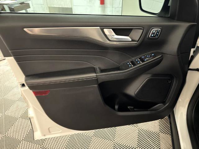Certified 2022 Ford Escape Titanium image 15