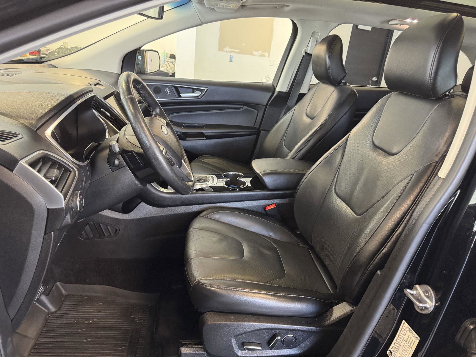 Certified 2017 Ford Edge Titanium w/ Equipment Group 301A image 18