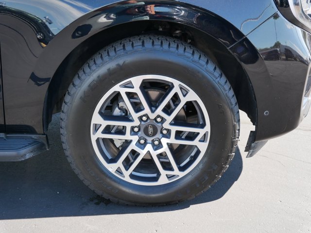 Certified 2025 Ford Expedition Max Active AWD/4WD image 6