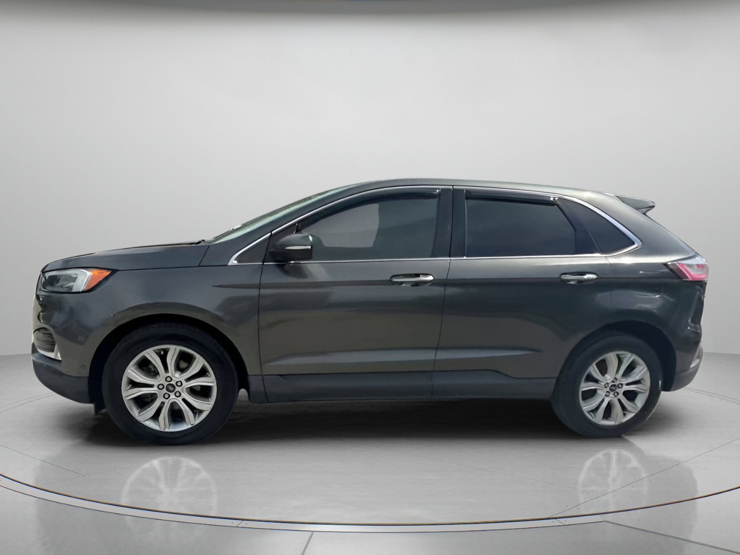 Certified 2019 Ford Edge Titanium w/ Equipment Group 301A FWD image 16