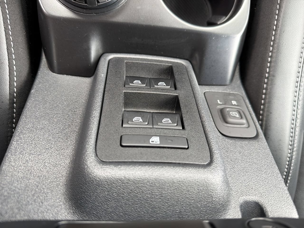 Certified 2025 Ford Bronco Outer Banks AWD/4WD image 17