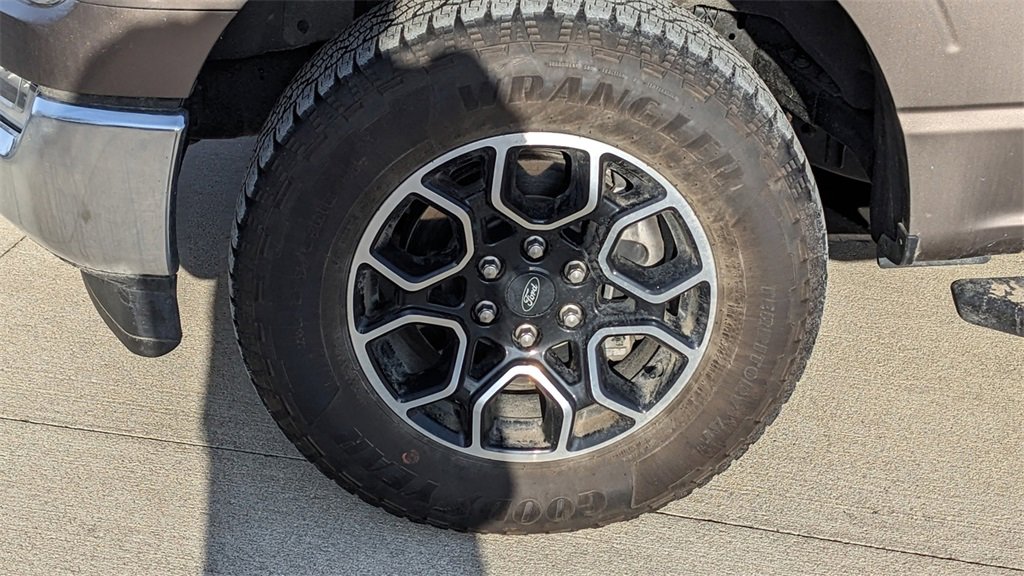 Certified 2022 Ford F150 XLT w/ Equipment Group 302A High image 10