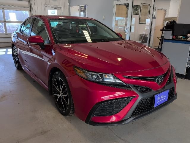 Used 2024 Toyota Camry SE AWD/4WD image 8