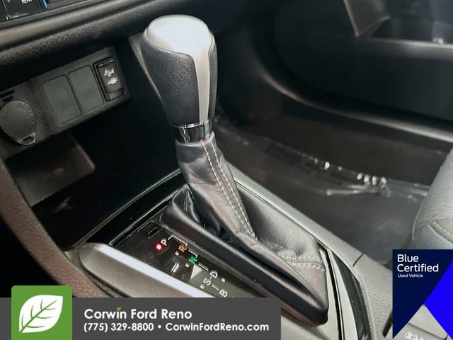 Used 2018 Toyota Corolla LE FWD image 19