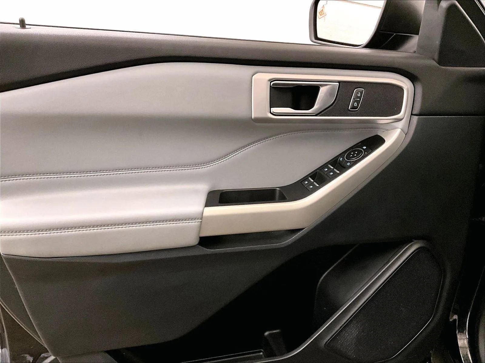 Certified 2021 Ford Explorer XLT w/ Equipment Group 202A image 22