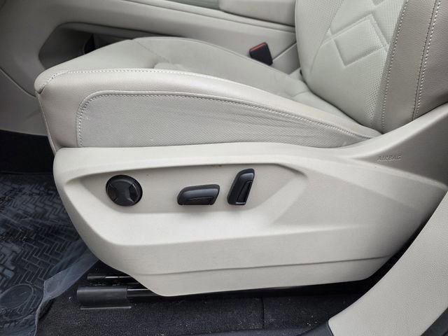 Used 2024 Volkswagen Atlas SE w/ Black Wheel Package image 14