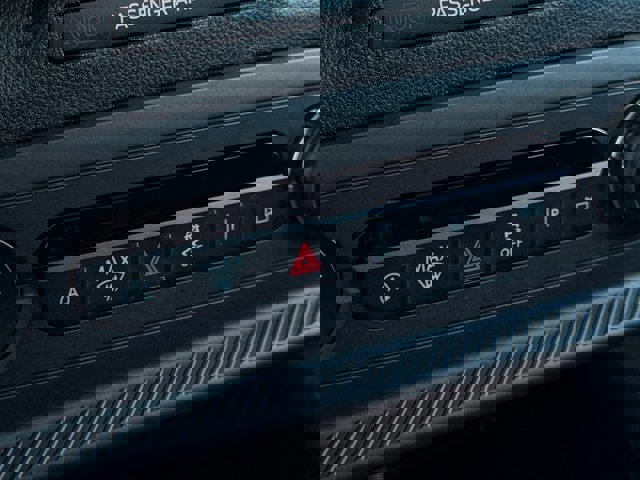 Certified 2025 Ford Bronco Sport Outer Banks w/ Outer Banks Tech Package+ image 38