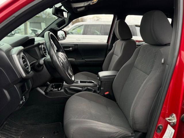 Used 2016 Toyota Tacoma SR video 2