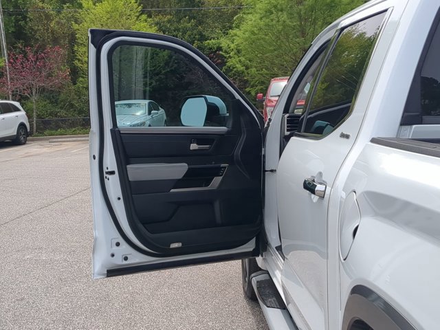 Used 2023 Toyota Tundra Limited w/ Power Package AWD/4WD image 13