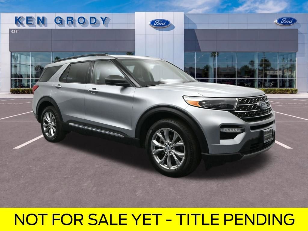 Certified 2023 Ford Explorer XLT w/ Equipment Group 202A AWD/4WD image 1