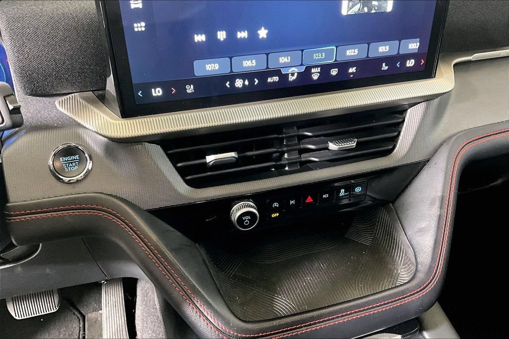 Certified 2025 Ford Explorer ST-Line AWD/4WD image 25