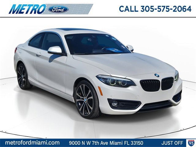 Used 2020 BMW 230i Coupe w/ Premium Package image 4