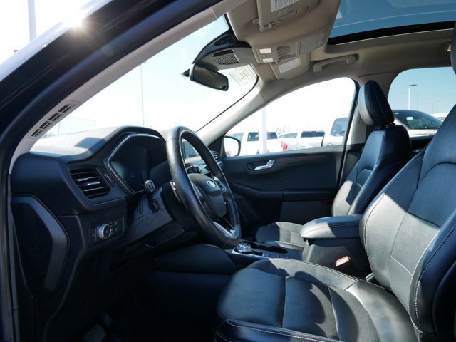 Certified 2020 Ford Escape Titanium AWD/4WD image 7