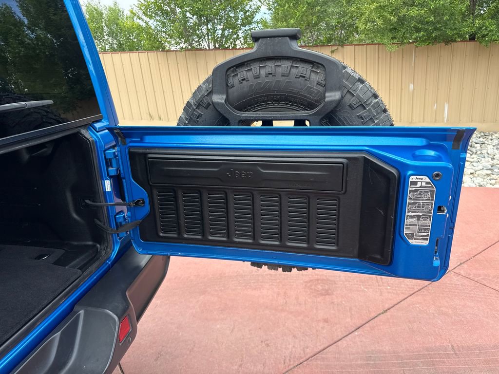 Used 2021 Jeep Wrangler Unlimited Rubicon AWD/4WD image 8