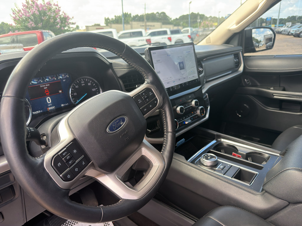 Certified 2022 Ford Expedition XLT RWD image 30