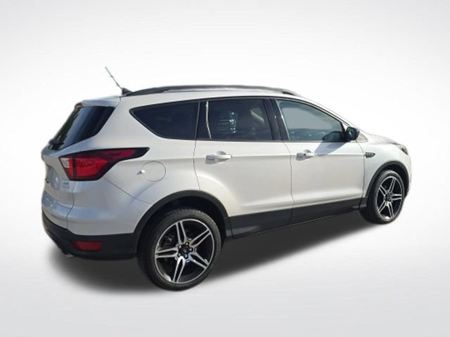 Certified 2019 Ford Escape SEL FWD image 3