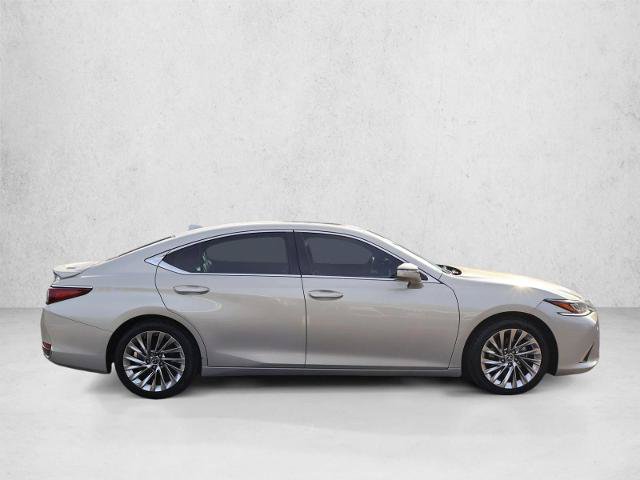 Used 2021 Lexus ES 300h w/ Luxury Package FWD image 4