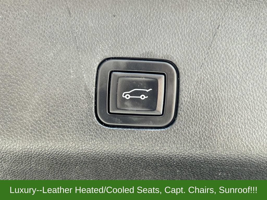Used 2023 Chevrolet Tahoe Premier AWD/4WD image 12