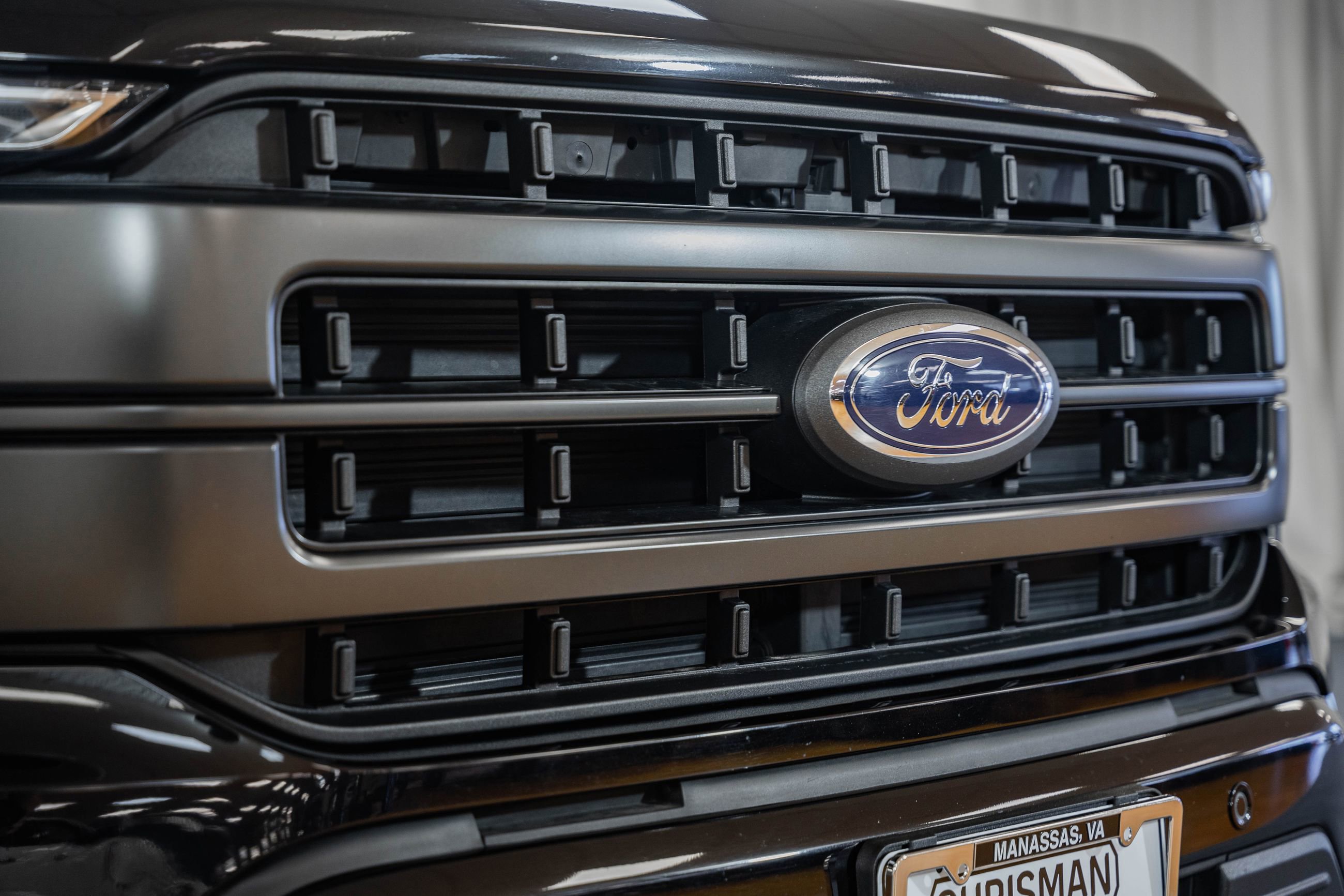 Certified 2023 Ford F150 Lariat w/ Equipment Group 502A High image 11