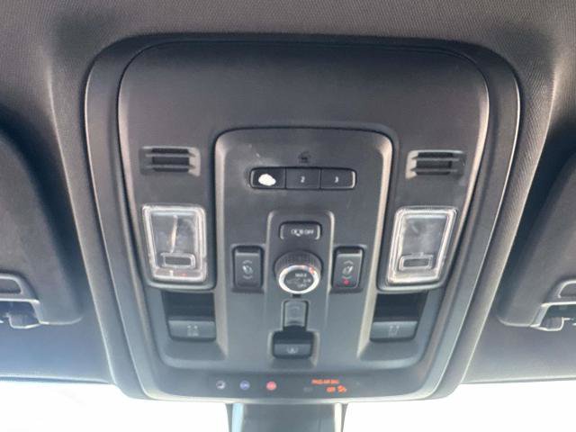 Used 2022 GMC Yukon AT4 w/ Technology Package AWD/4WD image 24