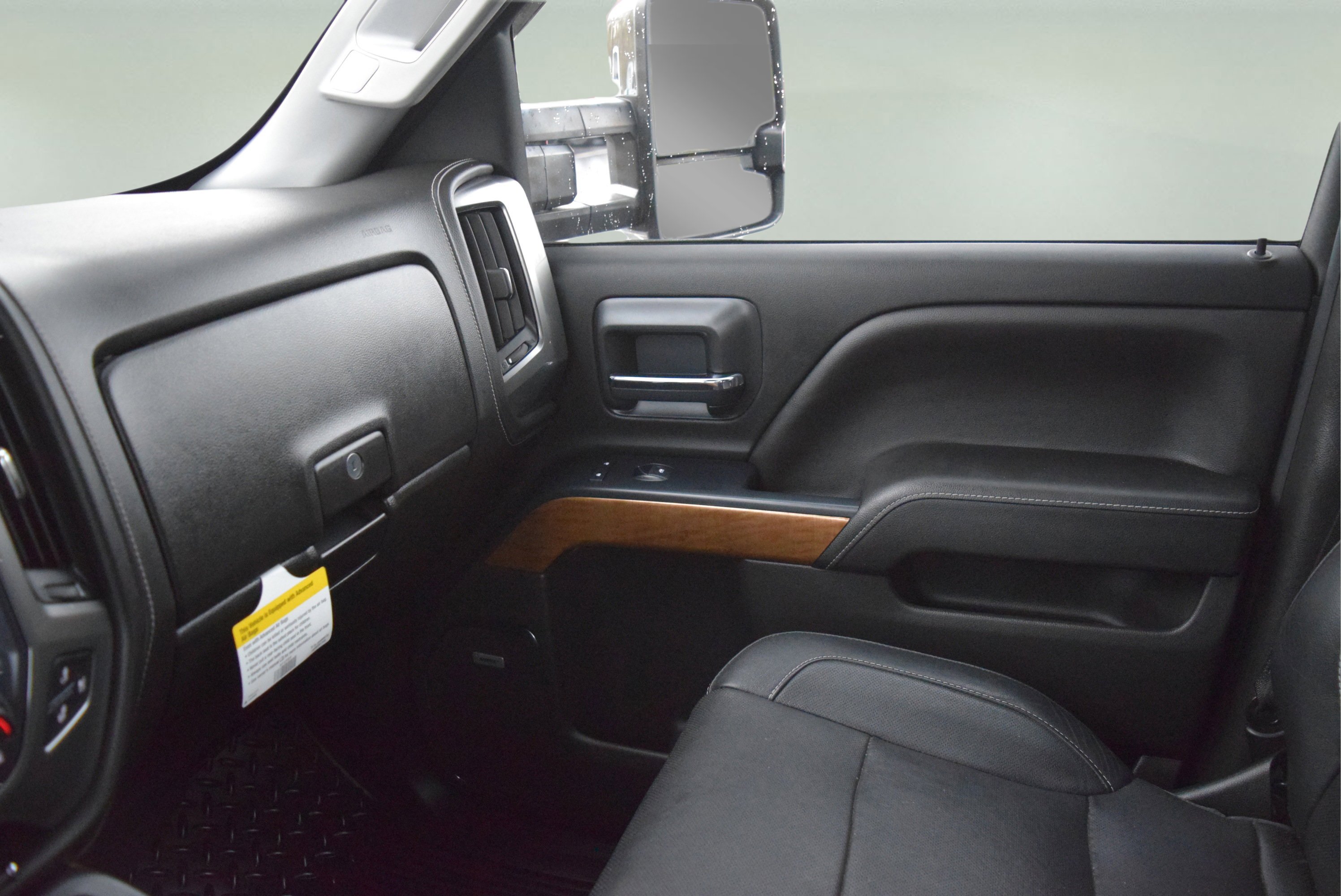 Used 2018 Chevrolet Silverado 1500 LTZ w/ LTZ Plus Package AWD/4WD image 19
