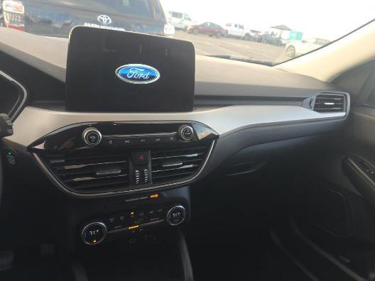 Certified 2021 Ford Escape SE w/ SE Sport Appearance Package FWD image 11