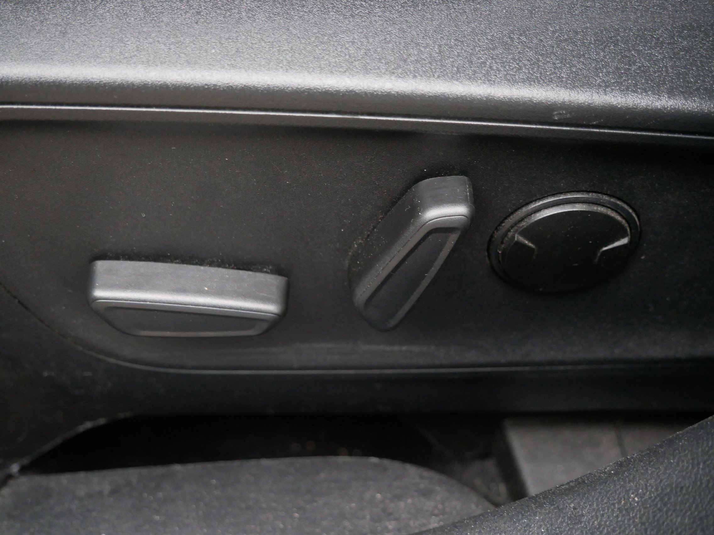 Certified 2022 Ford Escape SEL image 12