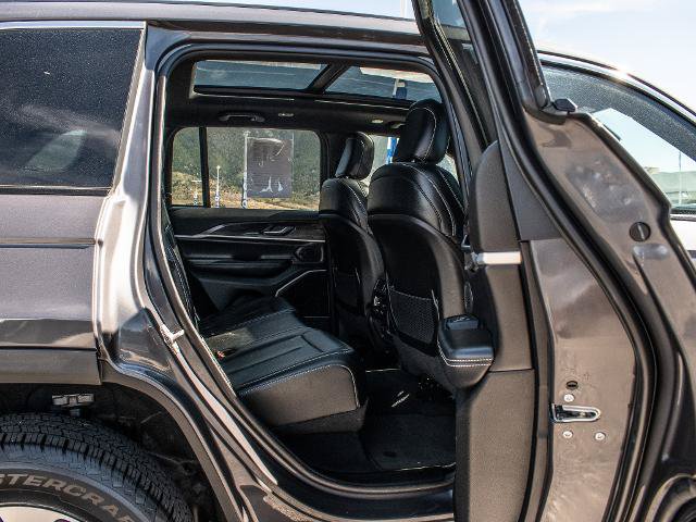 Used 2024 Jeep Grand Cherokee Limited 4xe AWD/4WD image 25