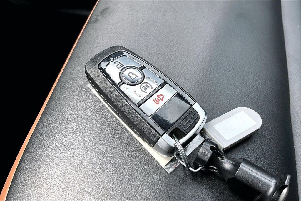 Certified 2025 Ford Bronco Sport Outer Banks w/ Outer Banks Tech Package+ AWD/4WD image 11