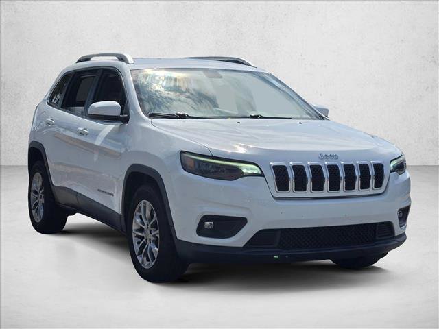 Used 2020 Jeep Cherokee Latitude Plus w/ Cold Weather Group FWD image 3