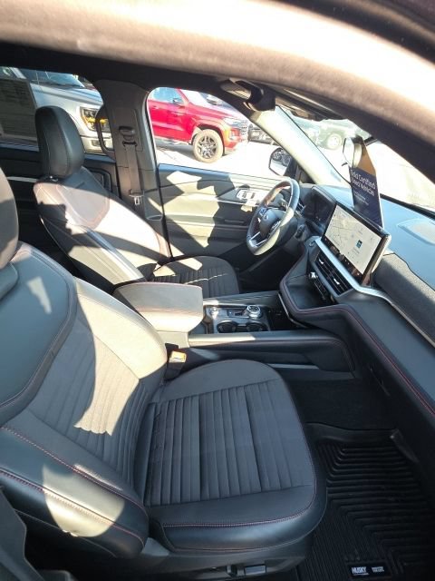 Certified 2025 Ford Explorer ST-Line RWD image 14