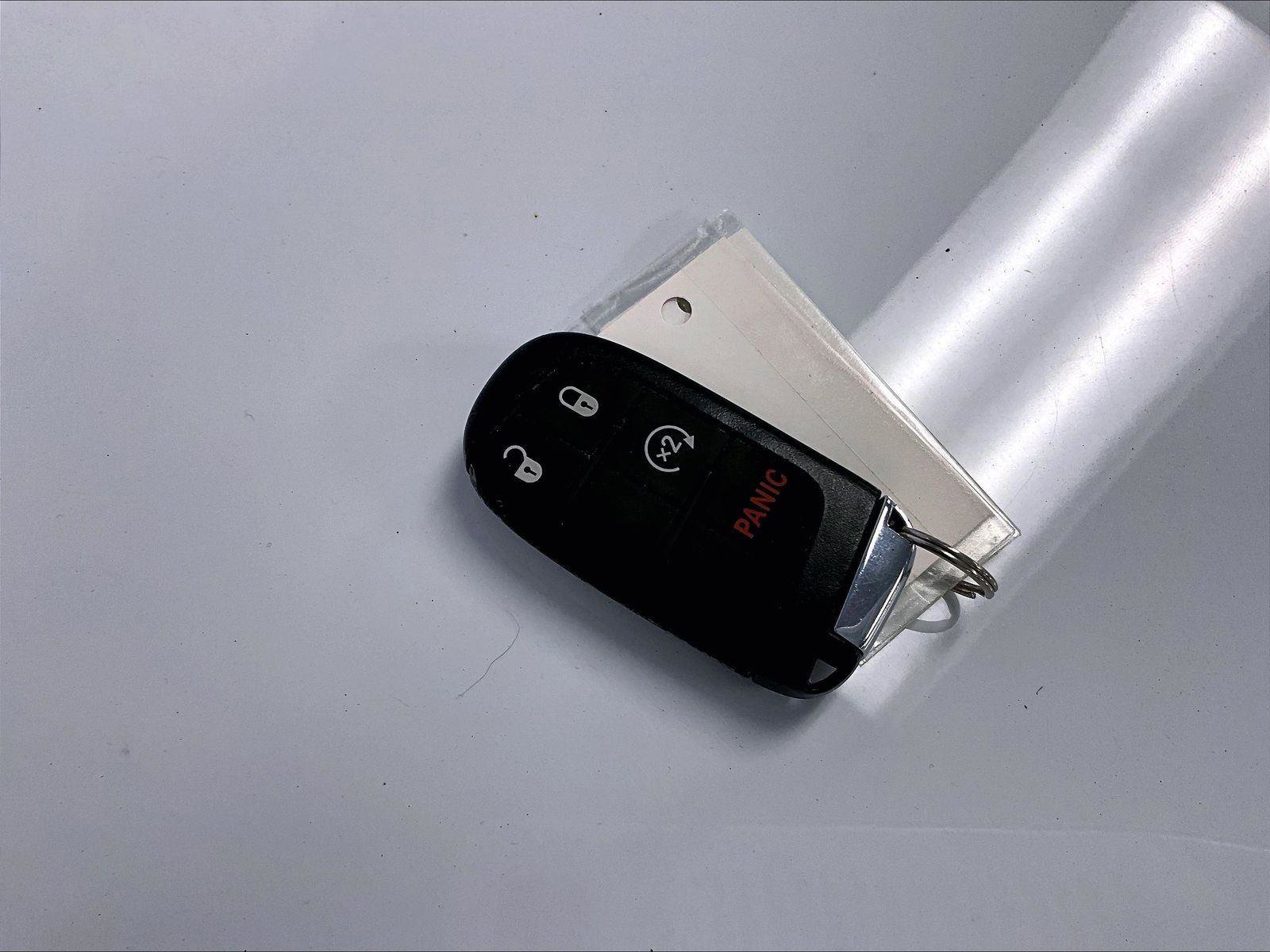 Used 2025 Jeep Compass Limited AWD/4WD image 9