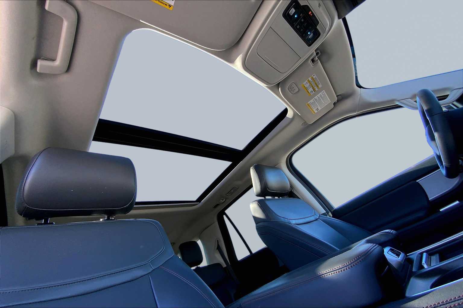 Certified 2025 Ford Expedition Active RWD image 14