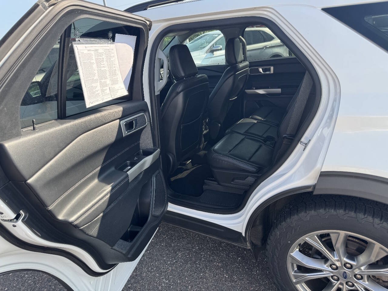 Certified 2020 Ford Explorer XLT w/ Equipment Group 202A AWD/4WD image 26