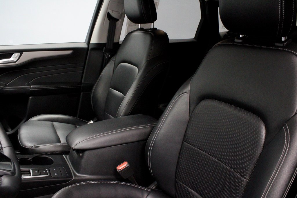 Certified 2022 Ford Escape SEL w/ Technology Package image 26