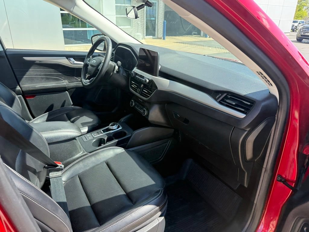 Certified 2021 Ford Escape SEL AWD/4WD image 11