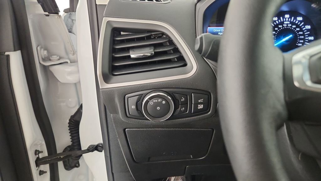 Certified 2022 Ford Edge SEL w/ Convenience Package image 26