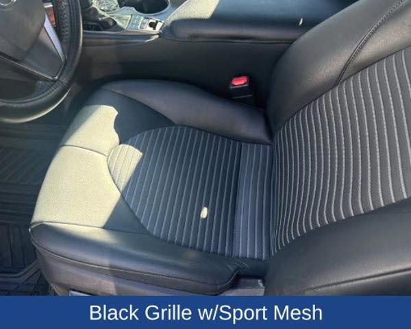 Used 2021 Toyota Camry SE image 7