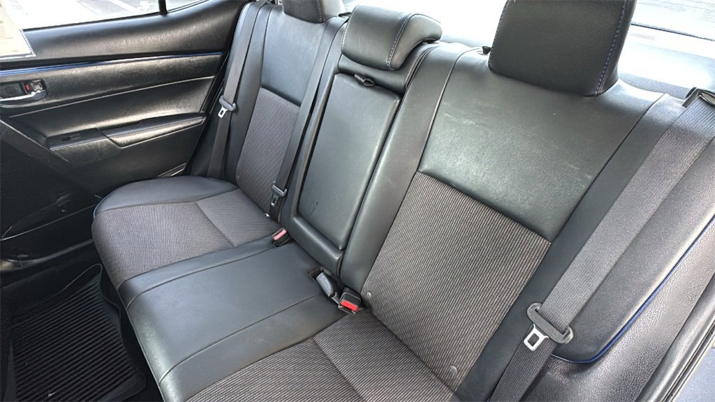 Used 2017 Toyota Corolla SE image 23