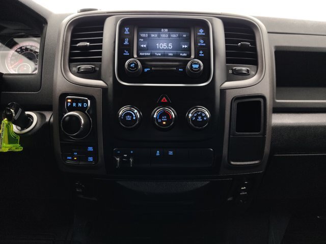 Used 2018 RAM 1500 Express AWD/4WD image 31