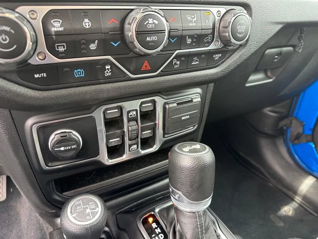 Used 2024 Jeep Wrangler Unlimited w/ Convenience Group AWD/4WD image 18
