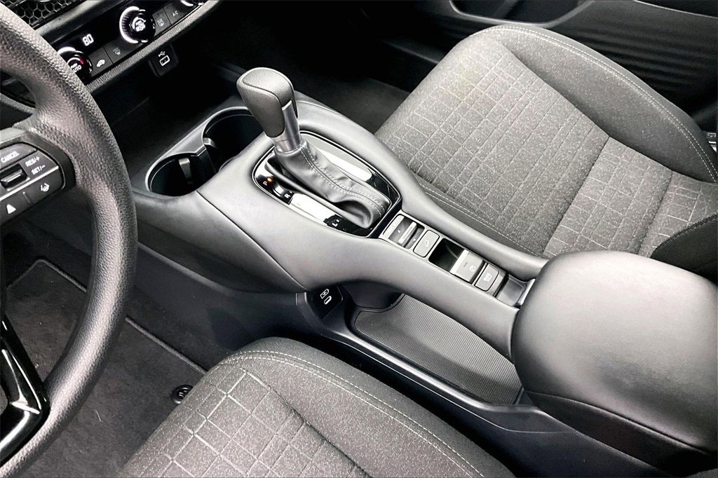 Used 2025 Honda HR-V LX image 15