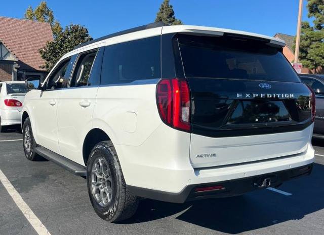 Certified 2025 Ford Expedition Active AWD/4WD image 4