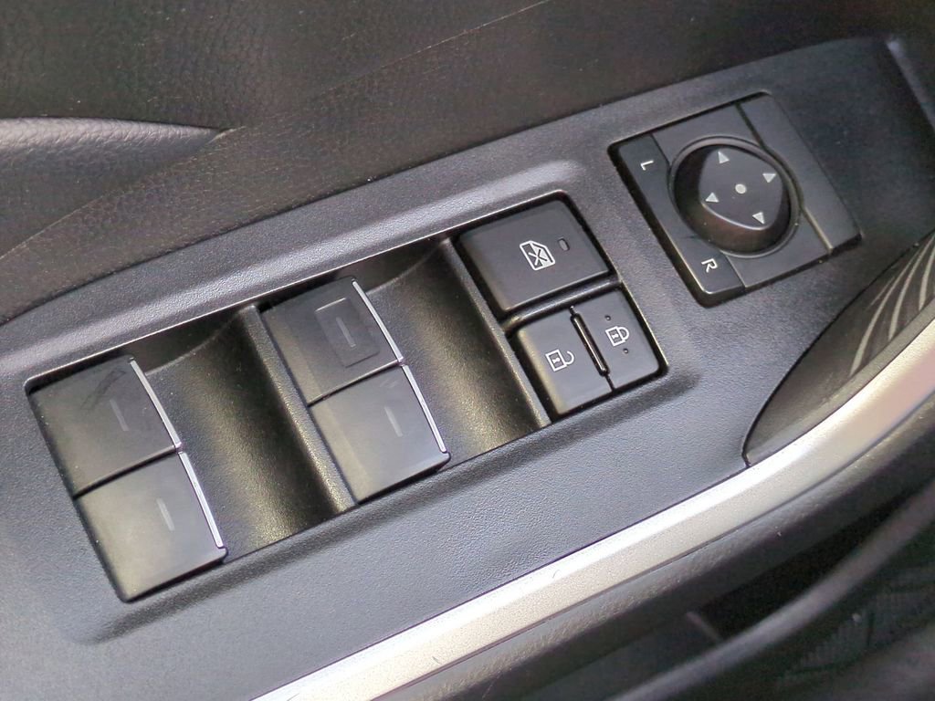 Used 2024 Toyota RAV4 XLE image 27