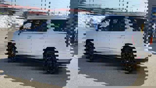 Used 2025 Chevrolet Tahoe High Country image 7