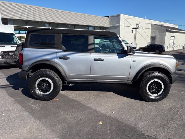 Certified 2022 Ford Bronco Big Bend w/ Sasquatch Package AWD/4WD image 3