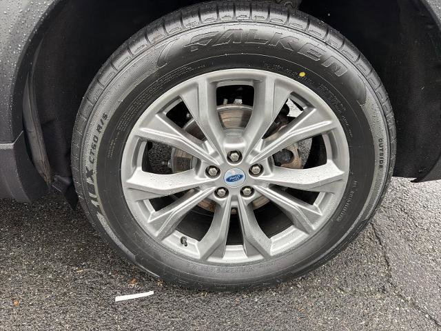 Certified 2023 Ford Explorer Limited w/ Limited Technology Package image 30