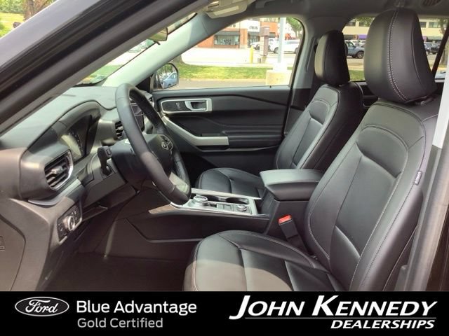 Certified 2023 Ford Explorer XLT w/ Equipment Group 202A AWD/4WD image 10