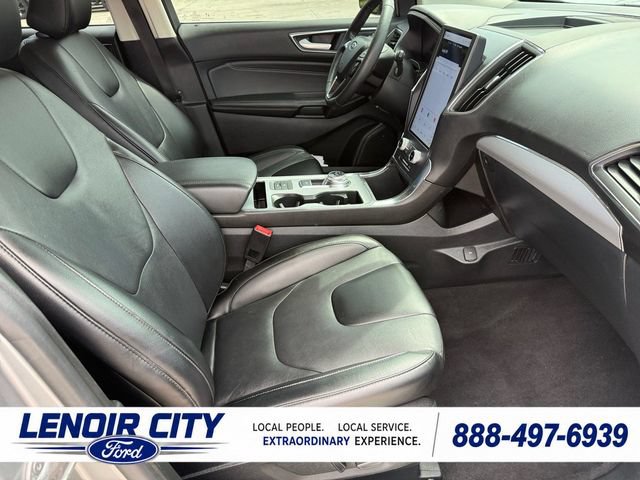 Certified 2022 Ford Edge Titanium AWD/4WD image 13